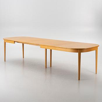 Carl Malmsten, Dining table with 6 chairs, “Ambassadör”, second half of the 20th century.