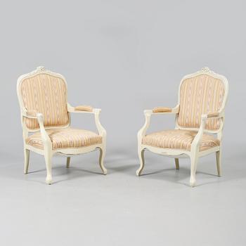 KARMSTOLAR, ett par, rokokostil, 1900-tal.