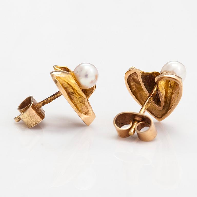 Björn Weckström, a pair of 14K gold and cultured pearl earrings 'Tundra flower' for Lapponia.