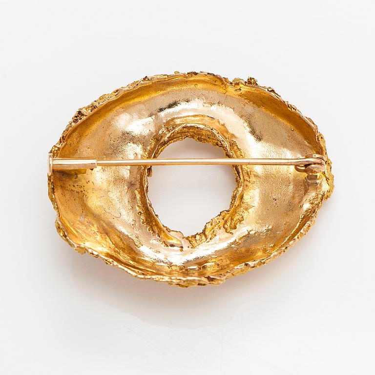 Helky Juvonen, brosch, 14K guld. Westerback, Helsingfors 1971.