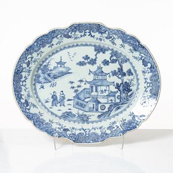 A porcelain tureen stand, China, Qing Dynasty, Qianlong 1736-95.