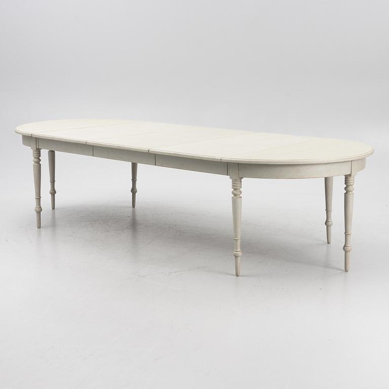Dining table, 19th century.