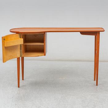 A mid 20th Cenutry sideboard.