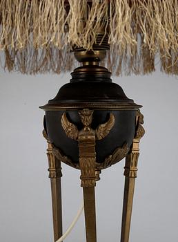 BORDSLAMPA, empirestil, 1900-talets början.