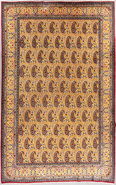 AN old Ghom carpet ca 413 x 295 cm.