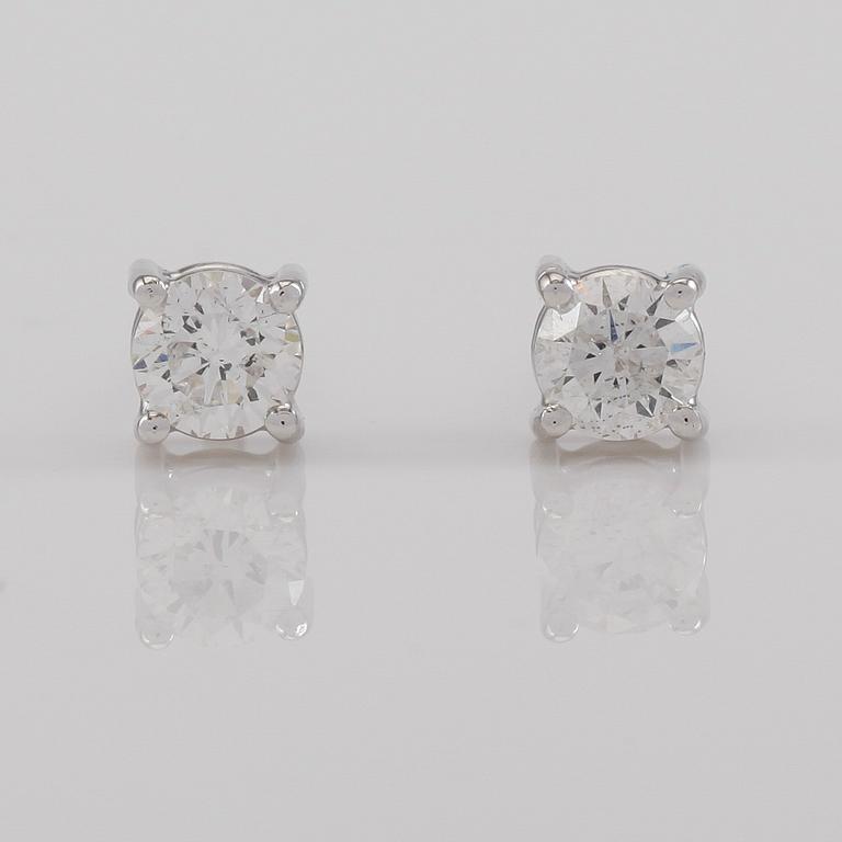 ÖRHÄNGEN, 1 par, 18K vitguld och diamanter tot ca 0.40 ct.