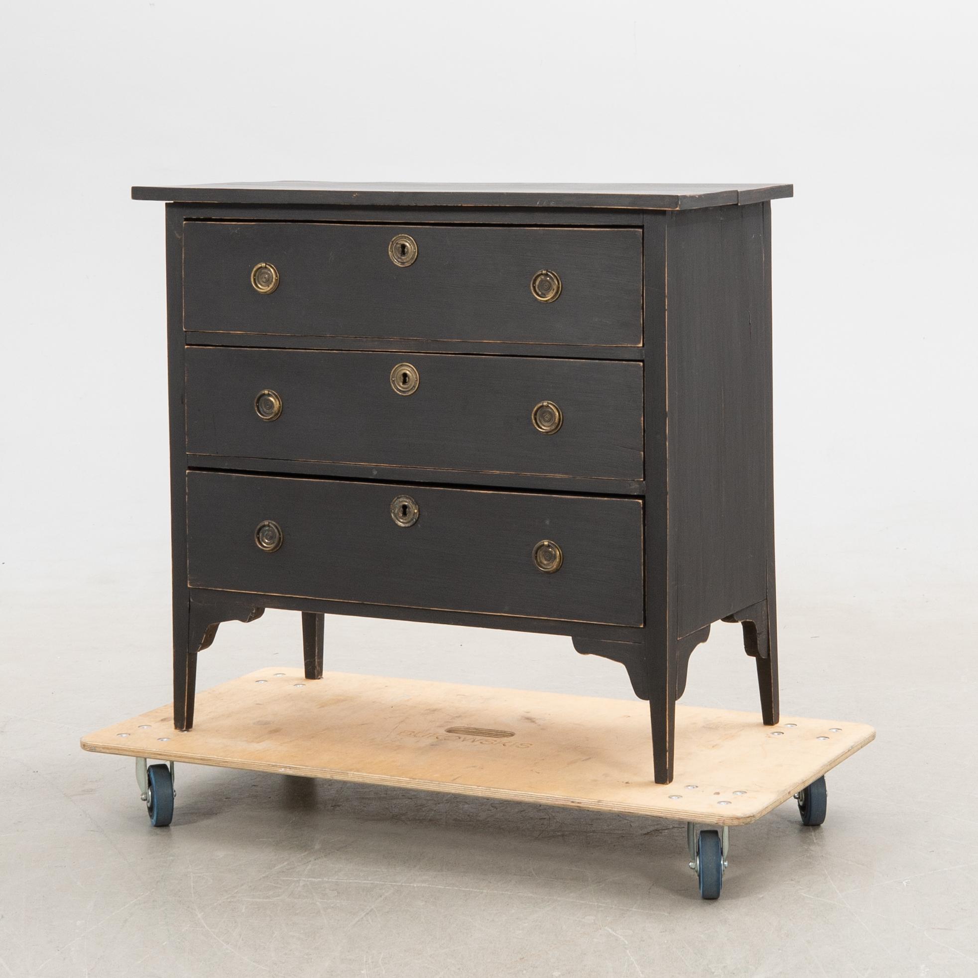 Chest of drawers, 20th century.