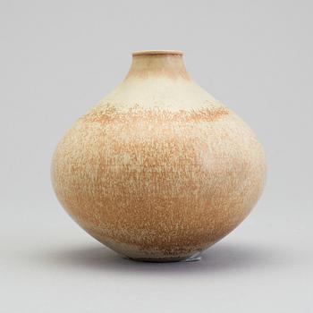 STIG LINDBERG, a stoneware vase, Gustavsberg 1950s.