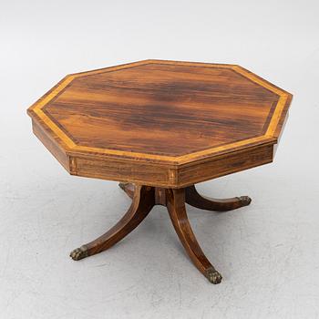 Salongsbord, engelsk stil, 1800-talets slut.