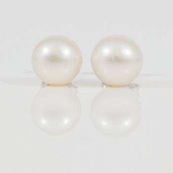 ÖRHÄNGEN, 1 par, vittonade odlade pärlor.
