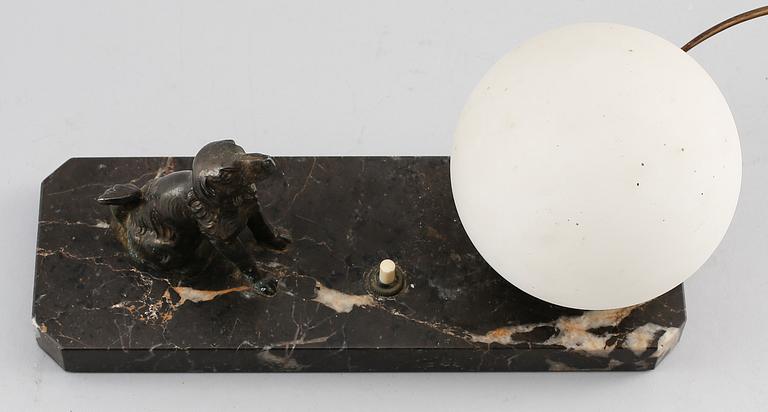 BORDSLAMPA, 1900-talets första hälft.