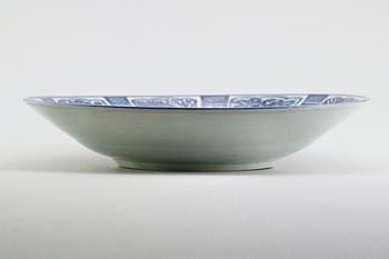 FAT, porslin, Japan, Kraakstil, 1800-tal.
