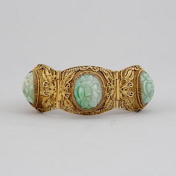 Armband, filigranarbete och nefrit. Kina, 1900-tal.