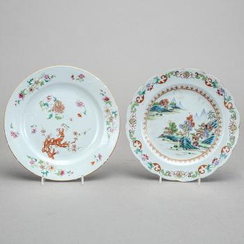 TALLRIKAR, 2 st, porslin, Kina, Qianlong (1736-95).