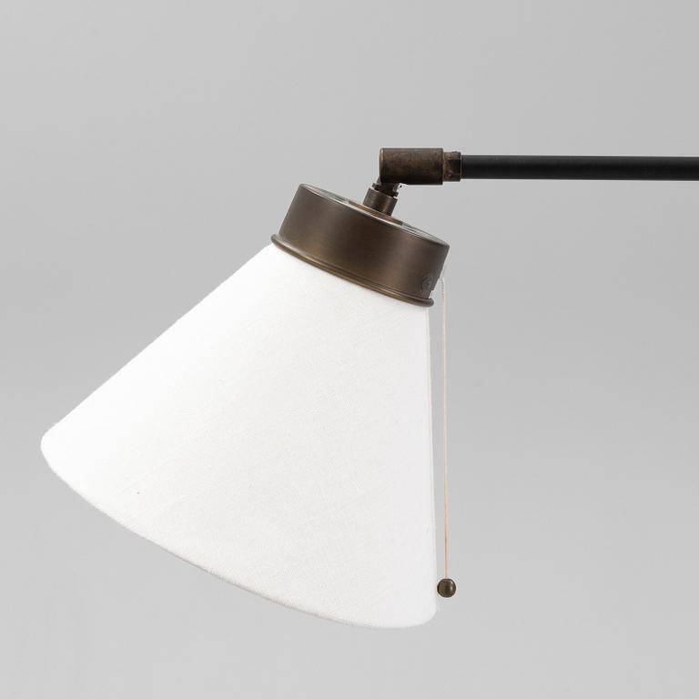 Josef Frank, golvlampa, modell 1842, Firma Svenskt Tenn.