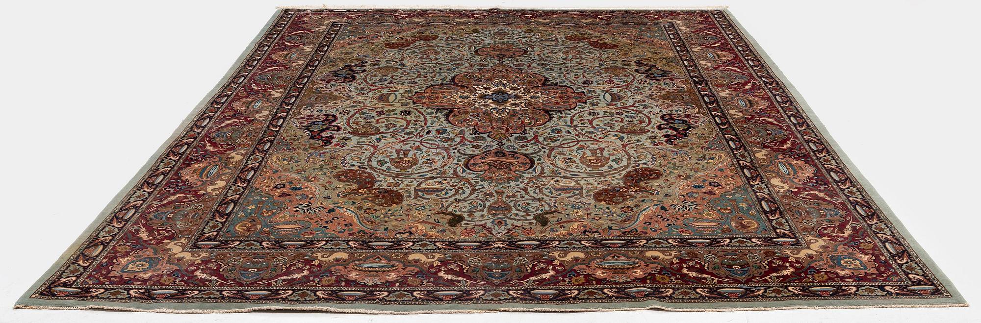 Matta, semiantik Täbris, nordvästra Persien, ca 392 x 294 cm.