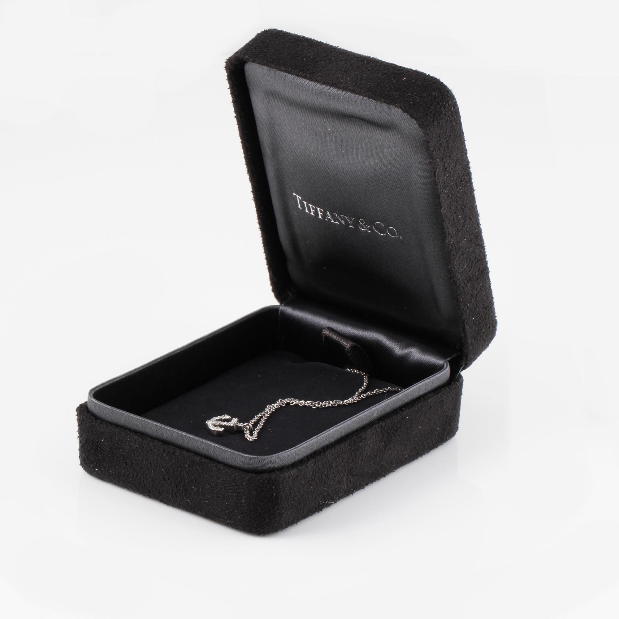 HÄNGE, Tiffany & Co, 18K vitguld med 16 briljantslipade diamanter. Vikt 2,2 gram.