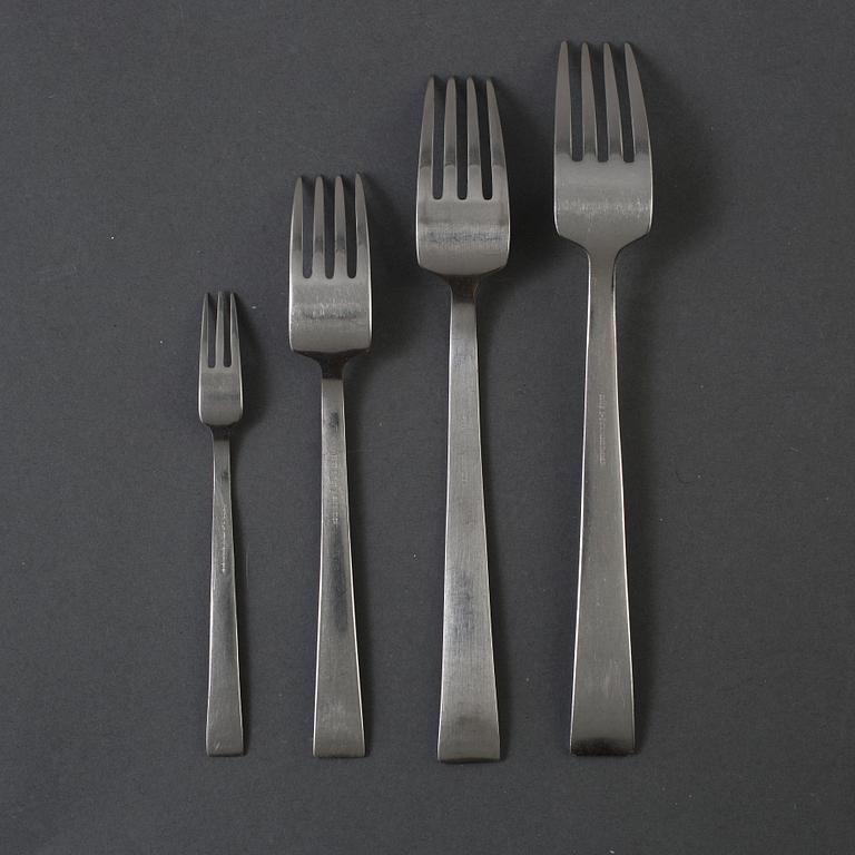 FOLKE ARSTRÖM, a 'Thebe' 141 piece stainless steel cutlery service from Gense.