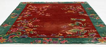 Matta, semiantik Kina, ca 338 x 266 cm.