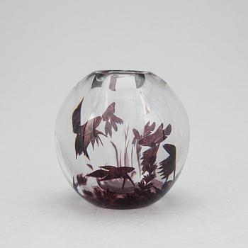 VAS, glas. Edward Hald, Orrefors 1947. Fiskgraal.