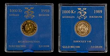 JUBILEUMSMYNT 1000 KRONOR, 2 st, guld, "Ishockey VM 1989" resp "Regalskeppet Vasa 1990", totalvikt ca 11,6 gram.