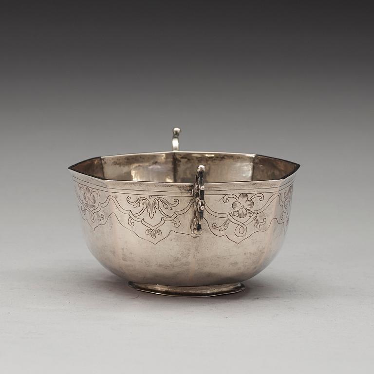 BRÄNNVINSSKÅL, av Lars Castman, Vimmerby (verksam 1739-1784).