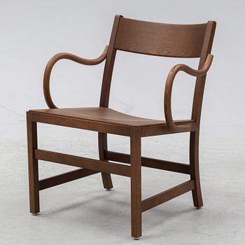 Chris Martin, a stained beech 'Waiter XL Easy chair', Massproductions.