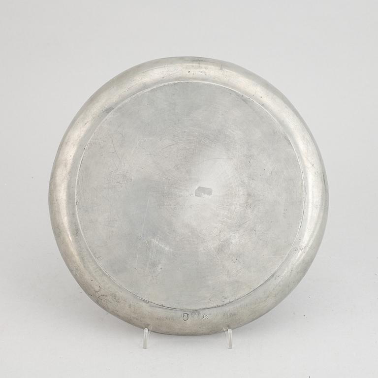 A pewter dish by Firma Svenskt Tenn, Stockholm, 1940.