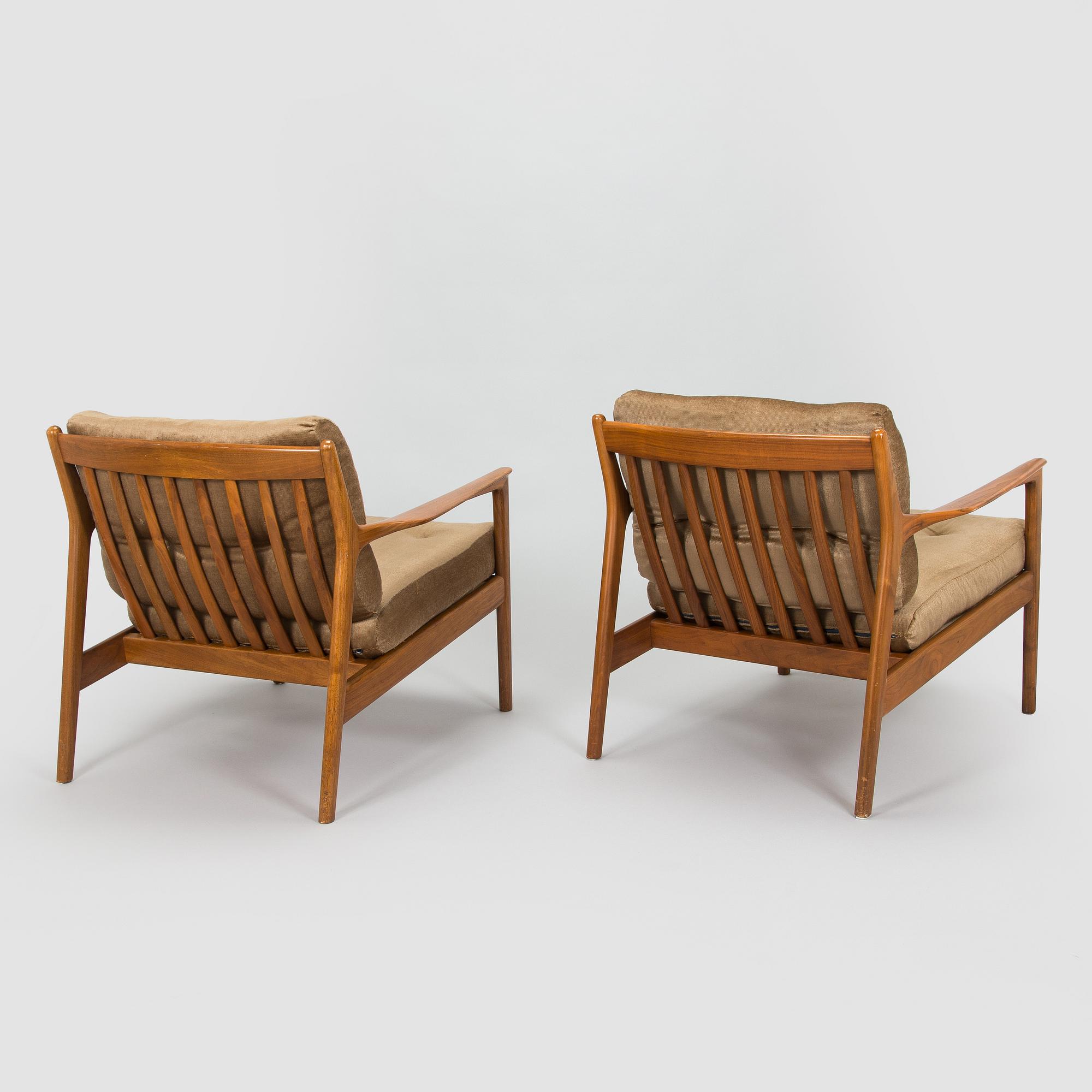 Folke Ohlsson, a pair of armchairs 'USA 75' Dux.