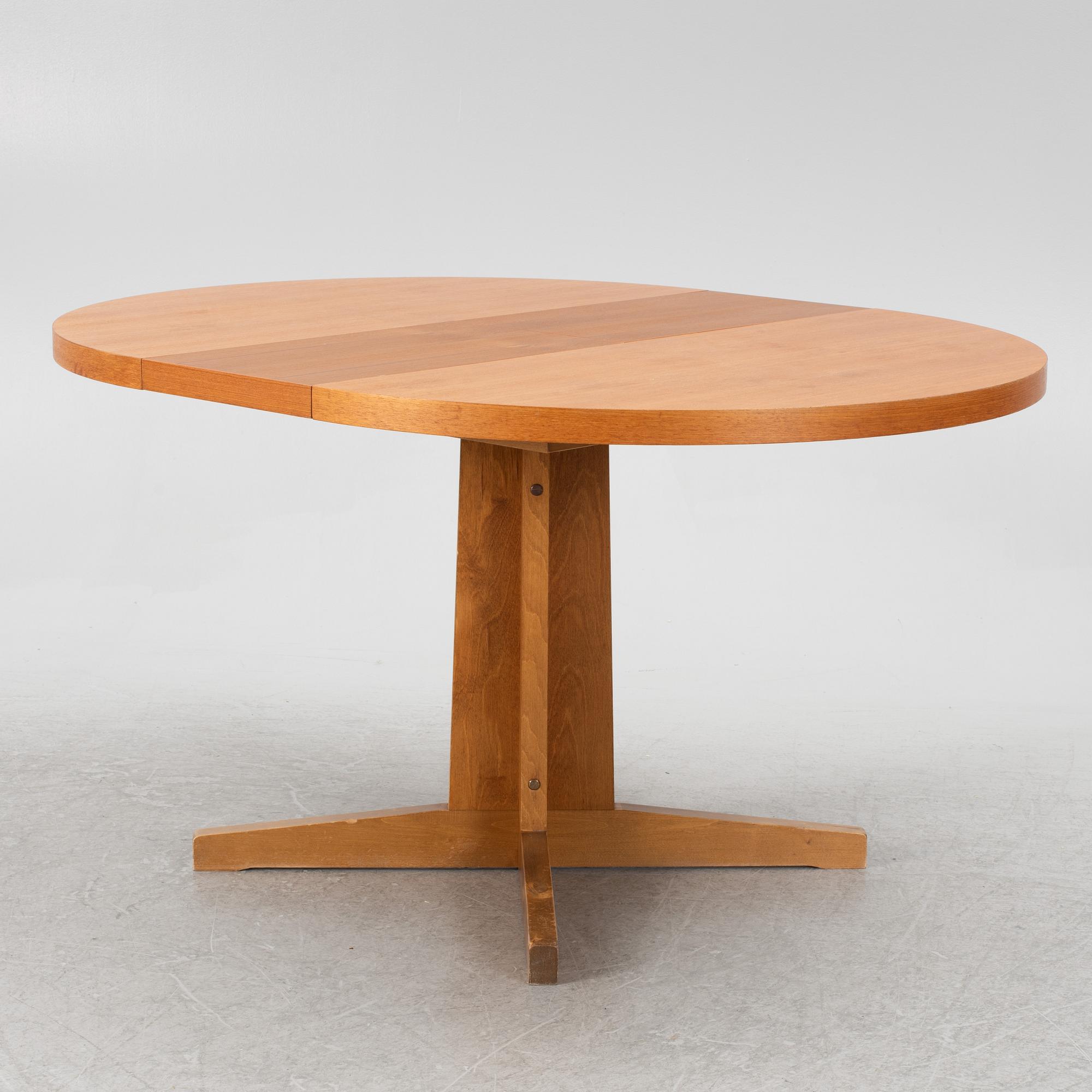 A dining table, second half of the 20th century.