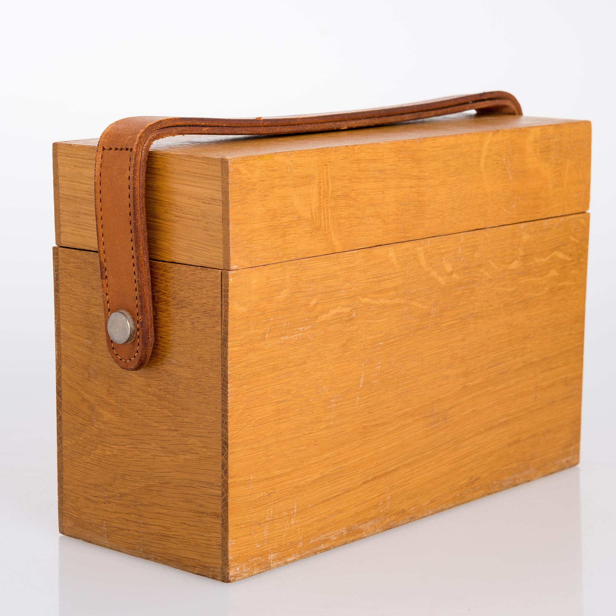 KAJ FRANCK, A LIQUOR BOX, 'Napakymppi' (Bull's-eye) for Nuutajärvi 1961-1968.