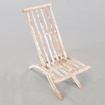 A deckchair from the latter half of the 20th century.