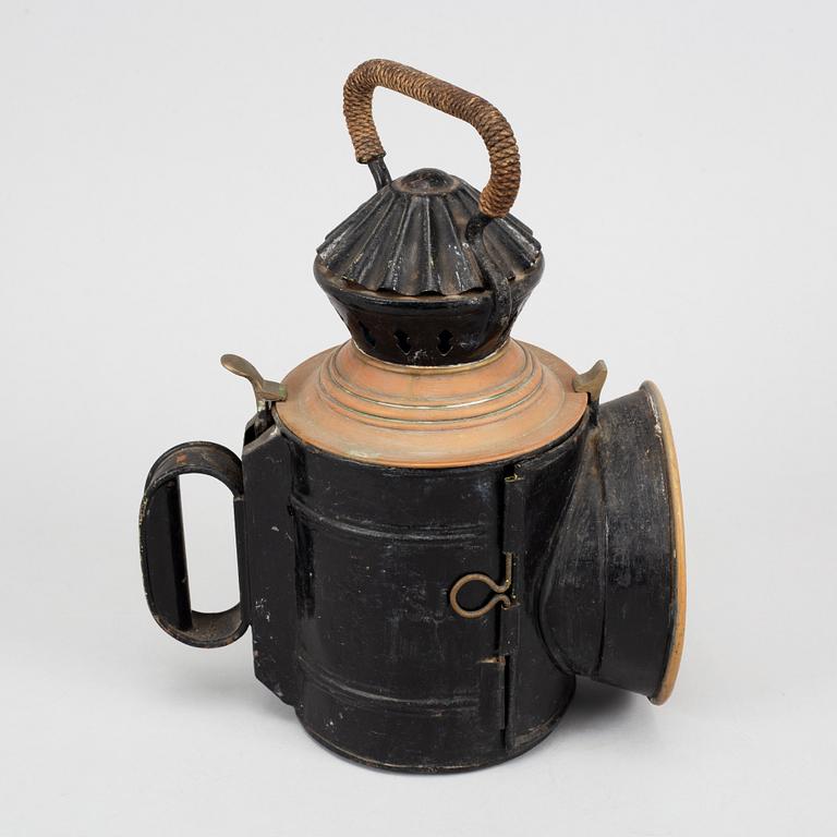 A railway station lantern, SJ 1040, first half of the 20th century.