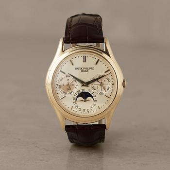 126. PATEK PHILIPPE, Complicated, Perpetual Calendar, armbandsur, 34 mm,