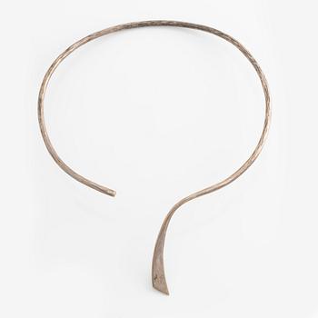 Birgitta Sanitate, neck ring, silver.