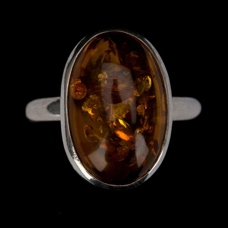 RINGAR, 3 st, HÄNGSMYCKE, silver, diverse stenar, 1900-talets senare hälft.