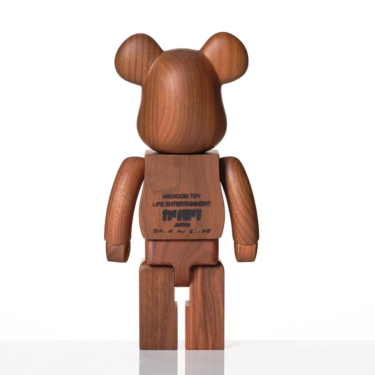 KAWS, BE@RBRICK Wood BWWT 400%.