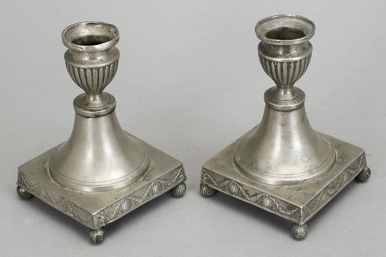 LJUSSTAKAR, ett par, tenn, sengustavianska, GA Bergman Kristianstad 1840.