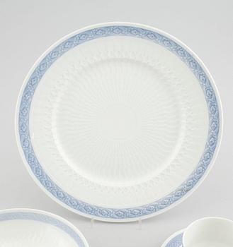 SERVISDELAR, 98 st, porslin, "Blå Vifte", Royal Copenhagen, 1900-talets andra hälft.