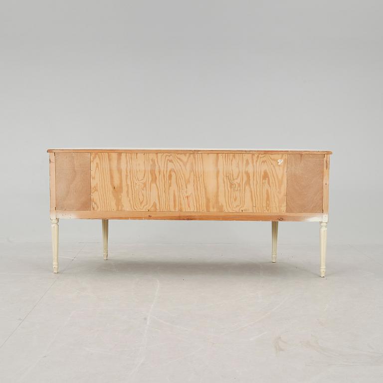 SIDEBOARD, gustaviansk stil, 1900-talets andra hälft.