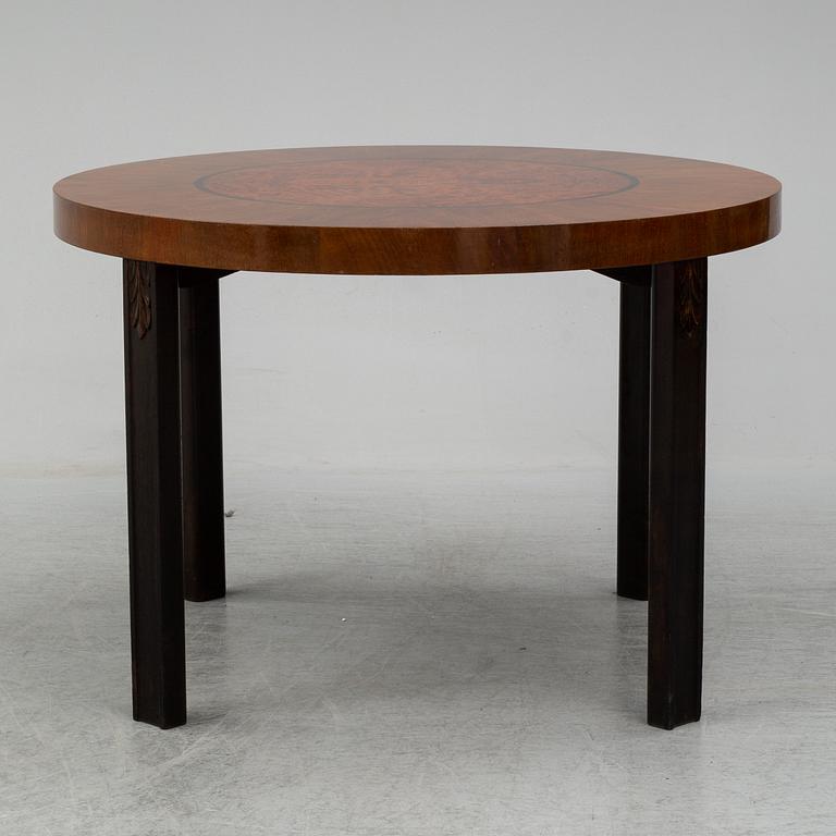 a Art Déco coffee table from the 1920's-/30's.
