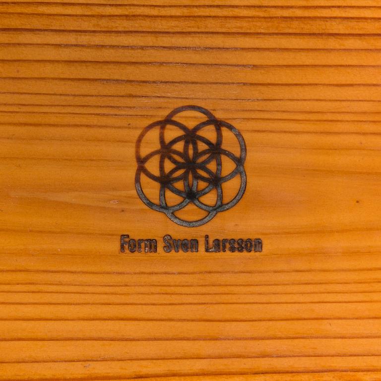 Pallar, ett par, Form Sven Larsson möbelshop, 1970-tal.