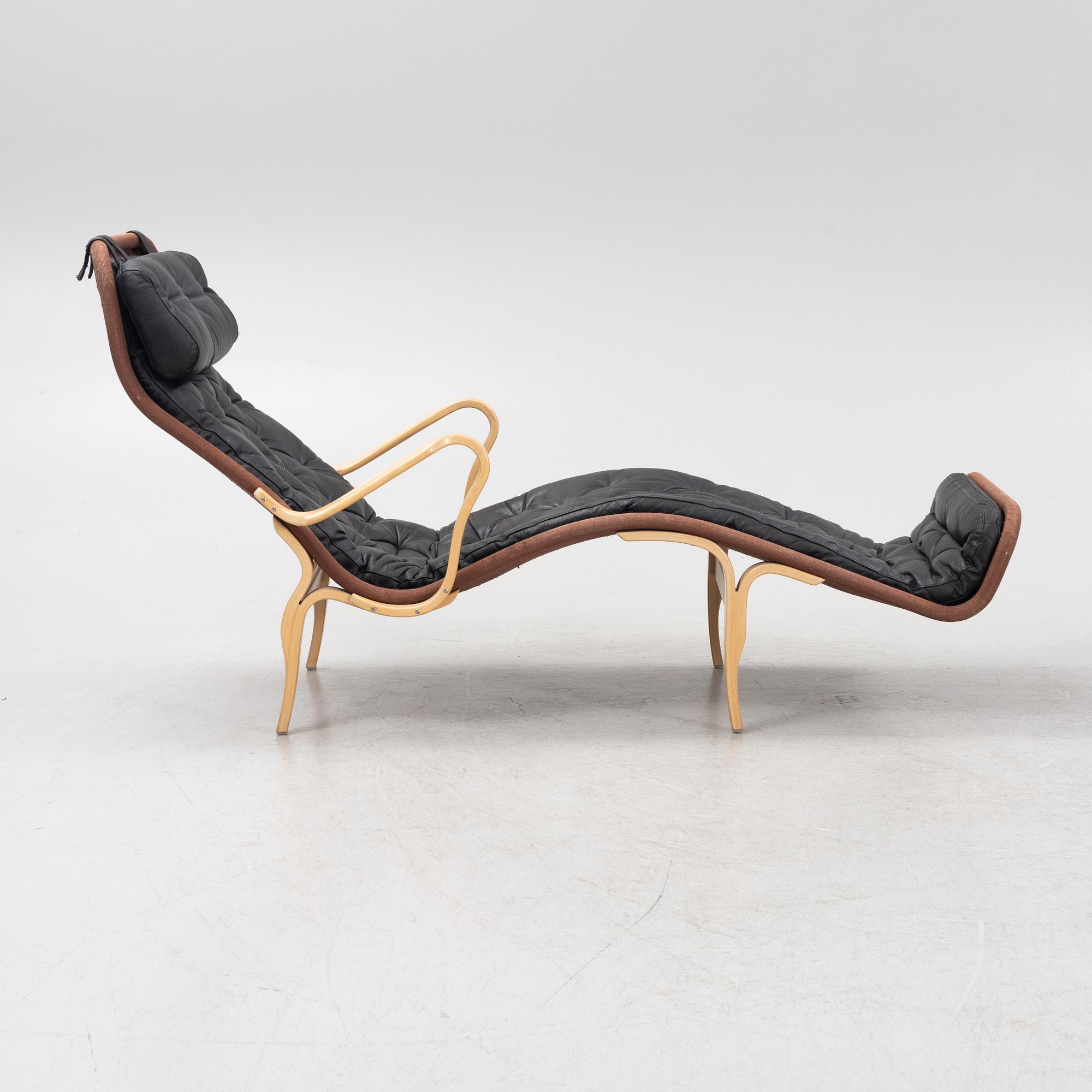 Bruno Mathsson, vilfåtölj, "Pernilla 3", Dux.