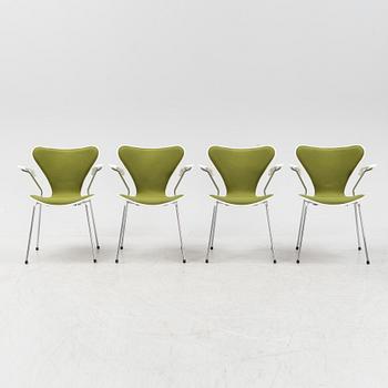Arne Jacobsen, karmstolar, 4 st, "Sjuan", Fritz Hansen, Danmark, daterade 2001.