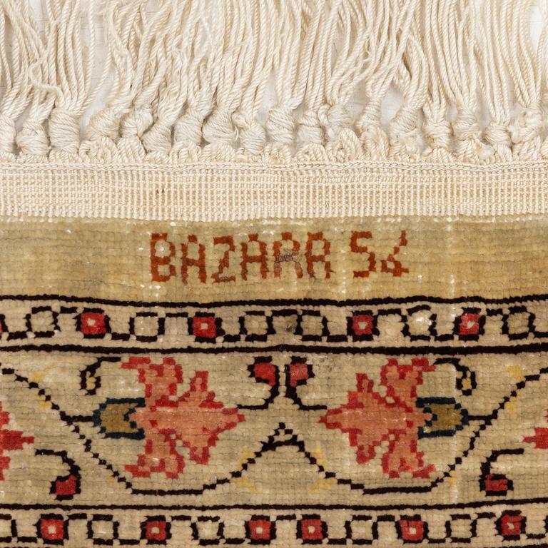 Matta, Hereke, silk, ca 148 x 105 cm.