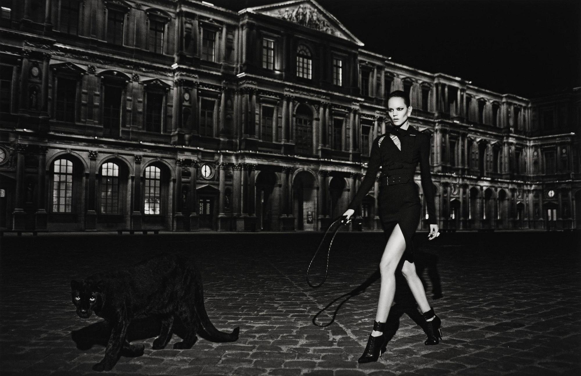 Mikael Jansson, "Freja at Le Louvre", 2010.