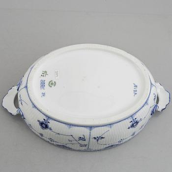 A 'Blue Fluted Half Lace' /'Musselmalet' tureen with cover and stand, Royal Copenhagen, model 702, 600, 1898-1923.