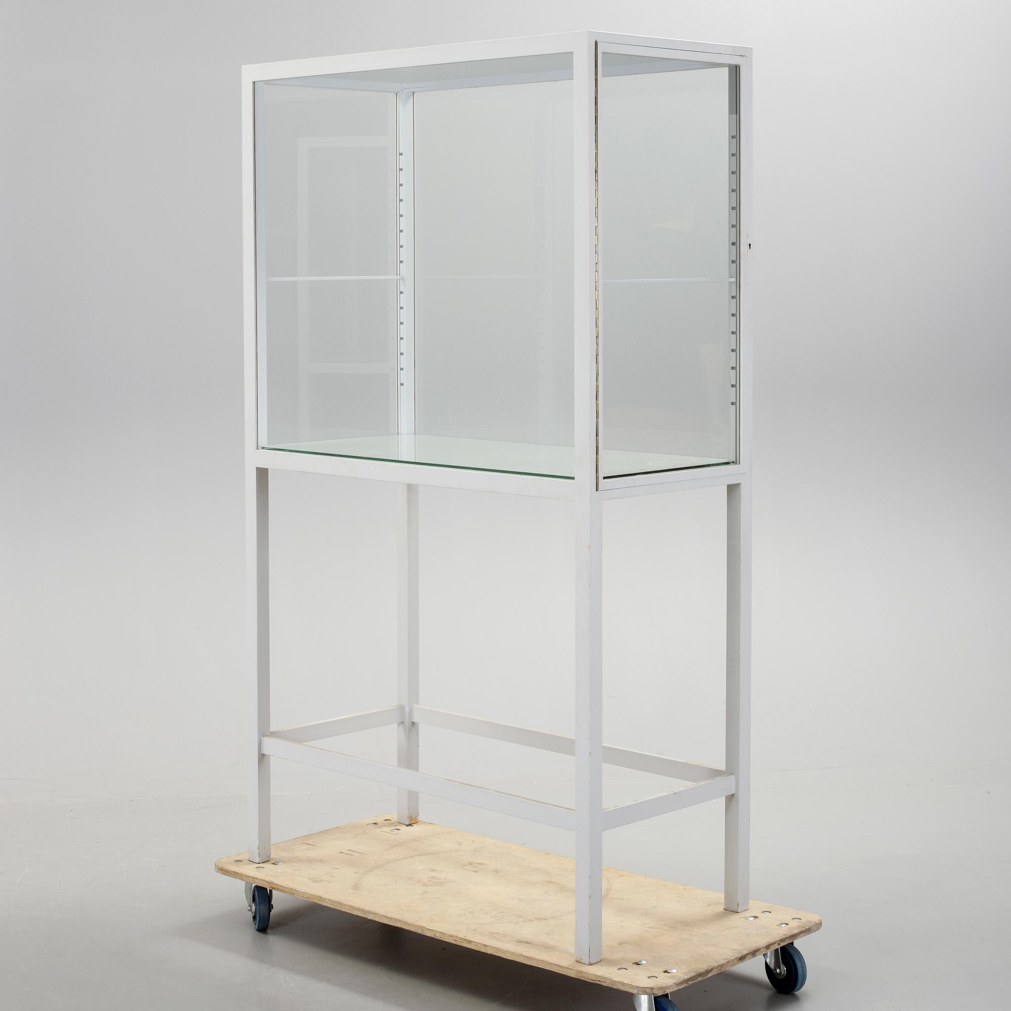 VITRINSKÅP, 1900/2000-tal.