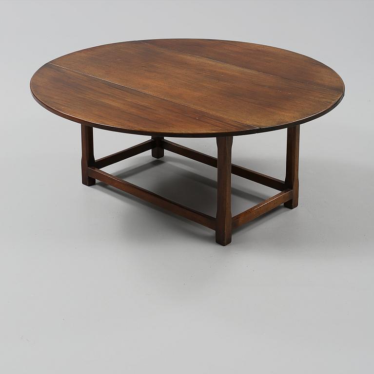 SOFFBORD, mahogny, 1900-talets andra hälft.