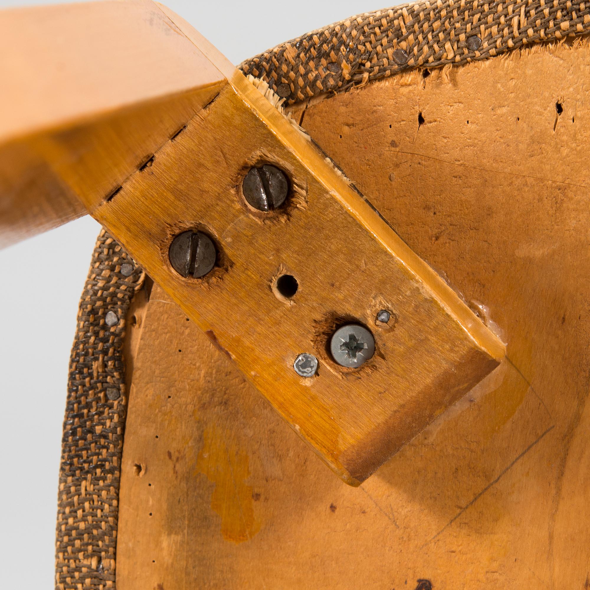 Alvar Aalto, pöytä "73" ja tuoleja, 4 kpl, malli 69, O.Y. Huonekalu-ja Rakennustyötehdas A.B. 1940-luku.